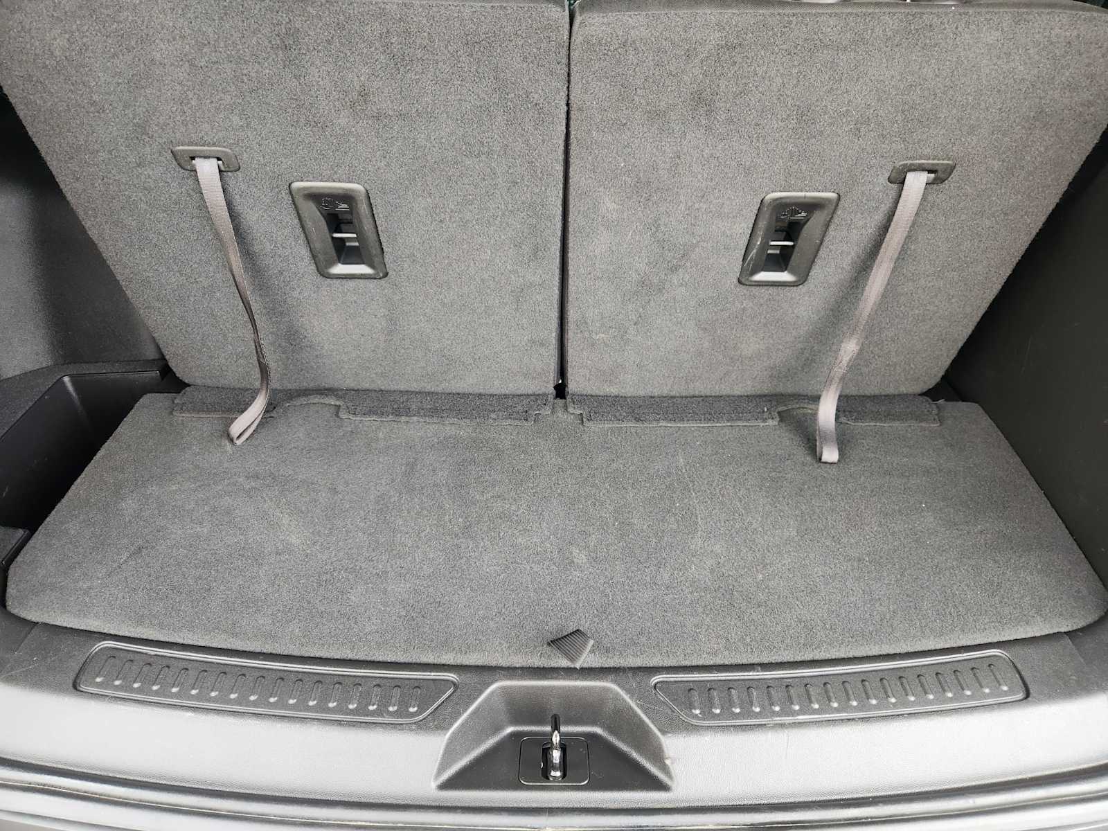 Thumbnail: 2023 GMC Acadia - 33