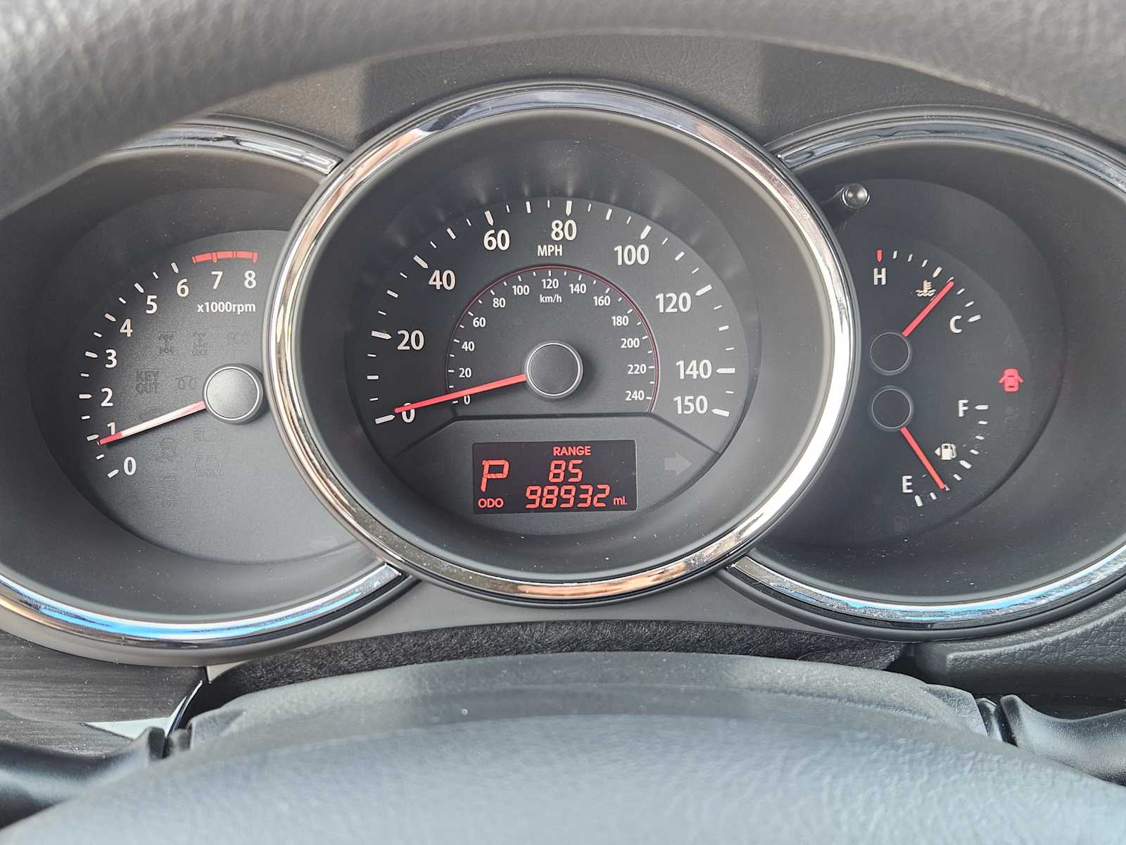 Thumbnail: 2011 Kia Sorento - 13