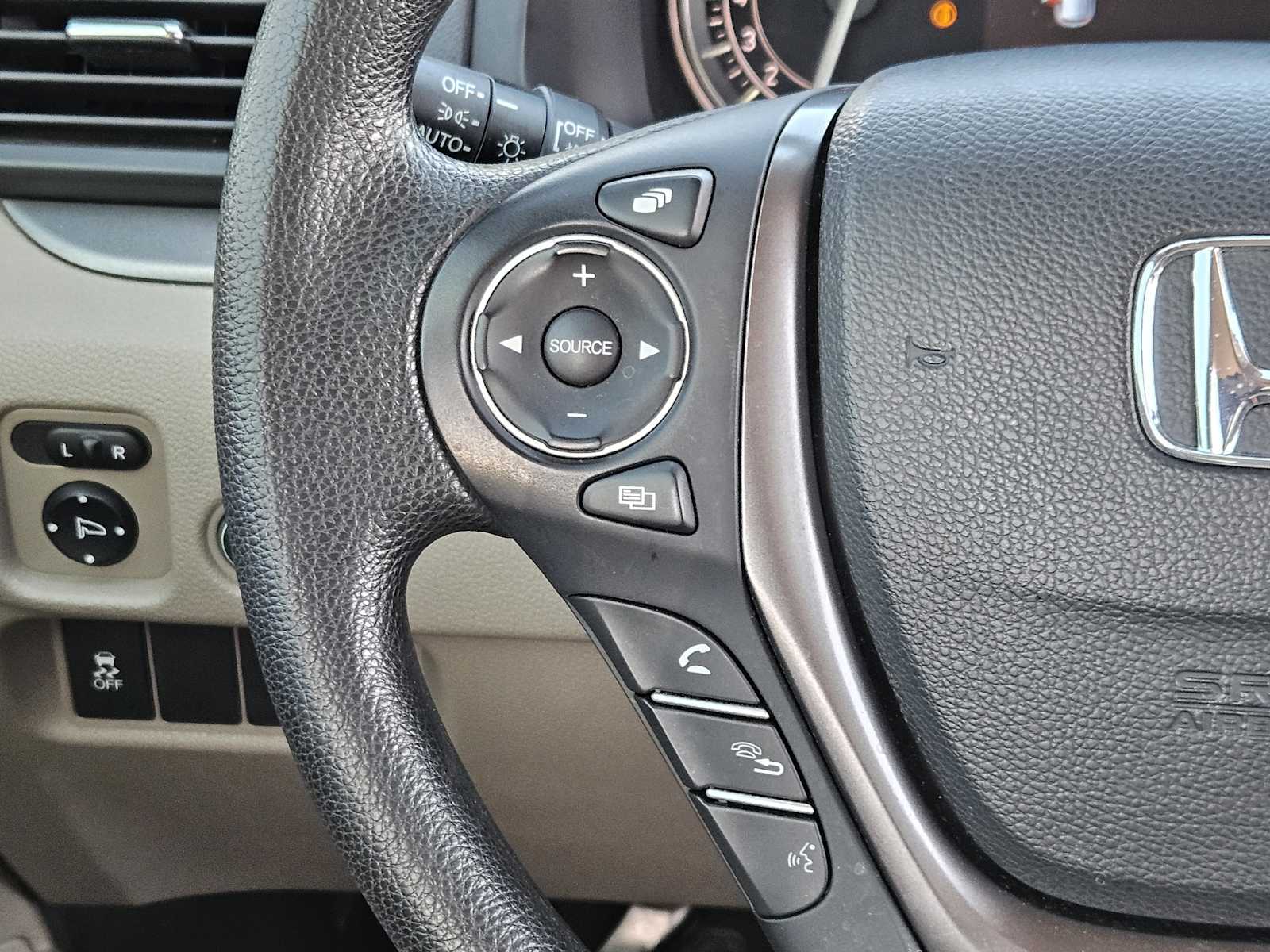 Thumbnail: 2018 Honda Pilot - 25