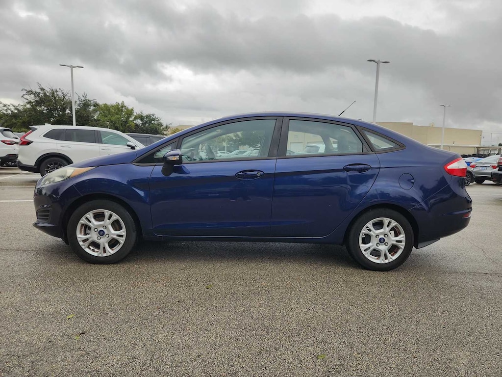 Used 2016 Ford Fiesta SE Sedan