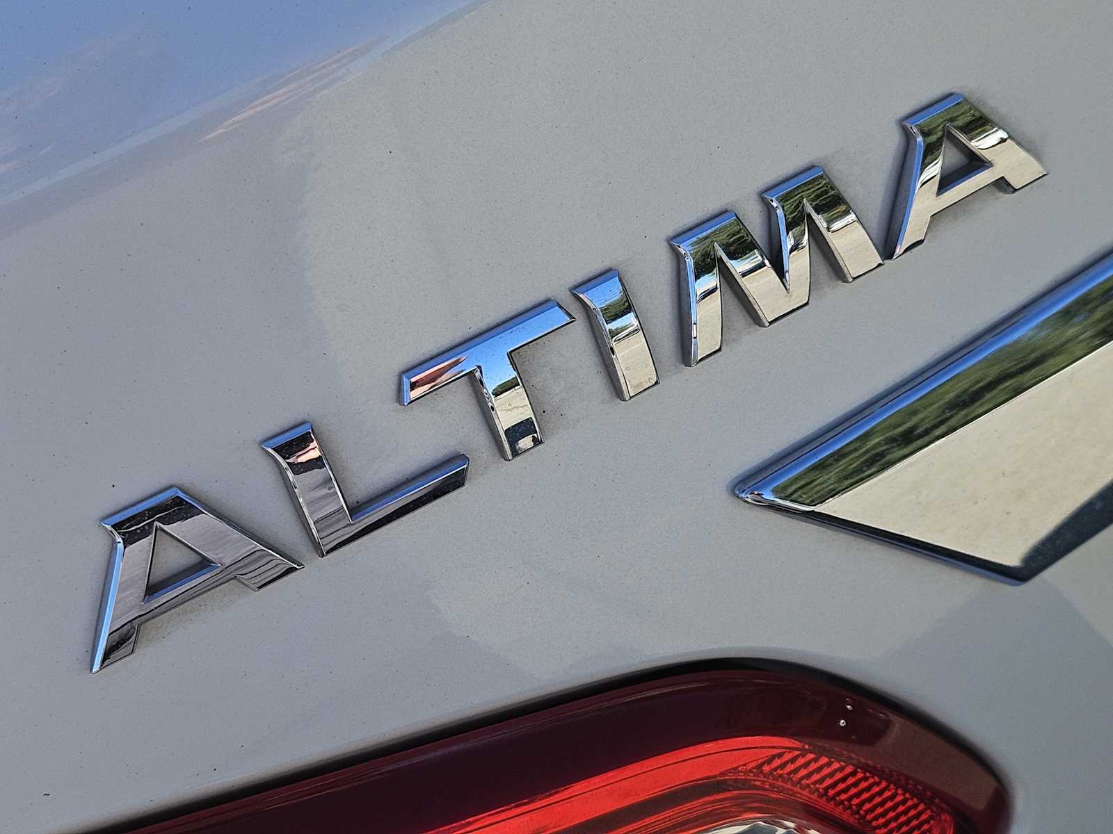 Thumbnail: 2016 Nissan Altima - 11