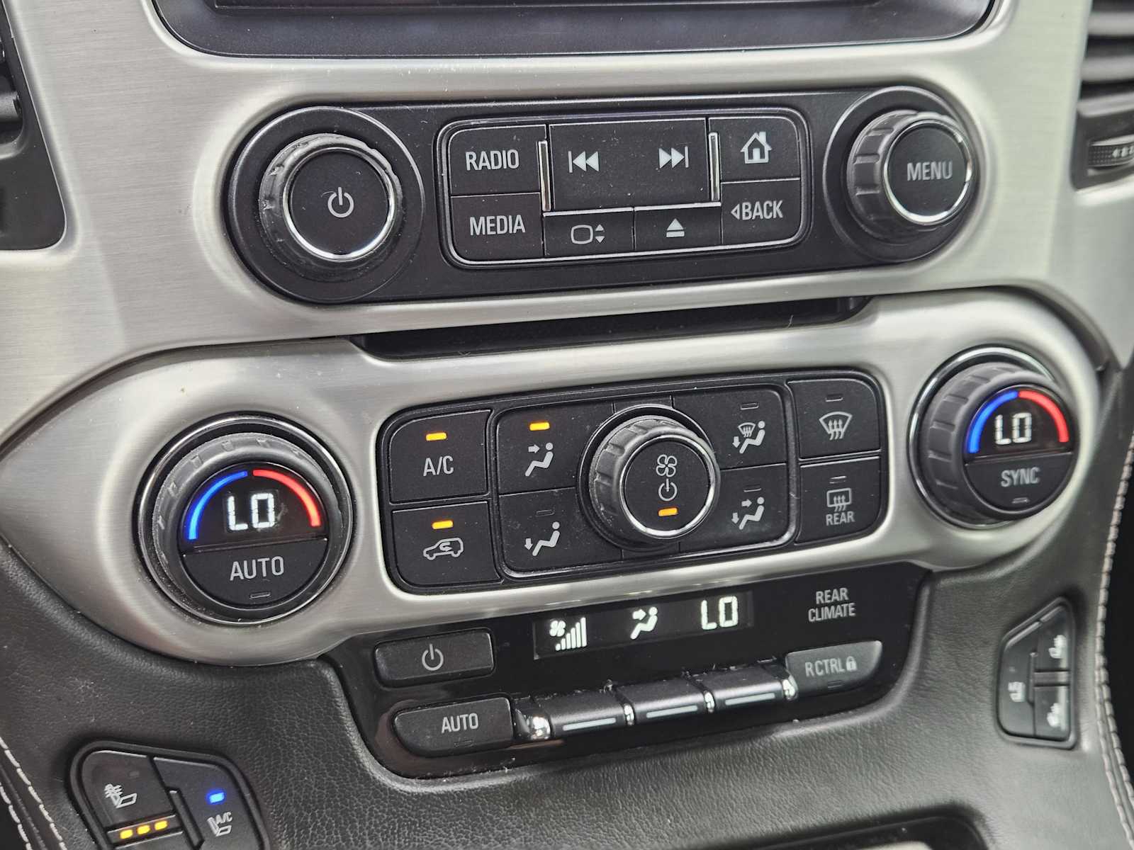 Thumbnail: 2016 GMC Yukon XL - 18