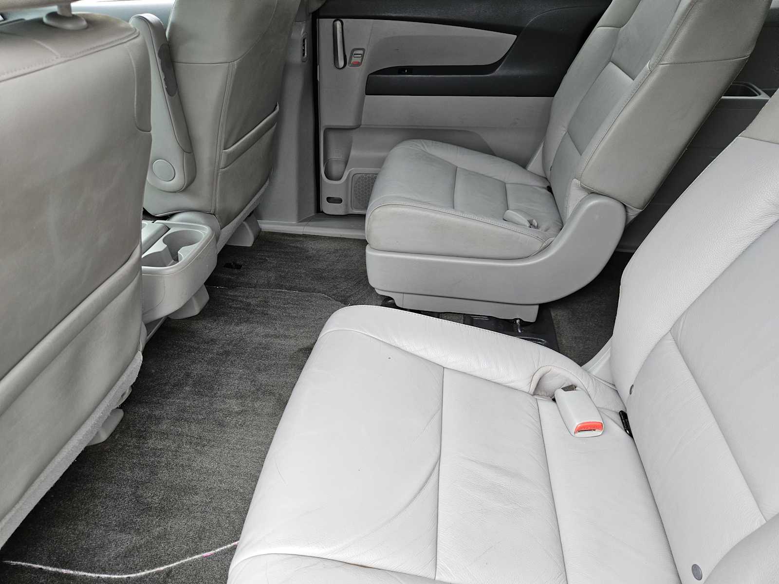 Thumbnail: 2012 Honda Odyssey - 27