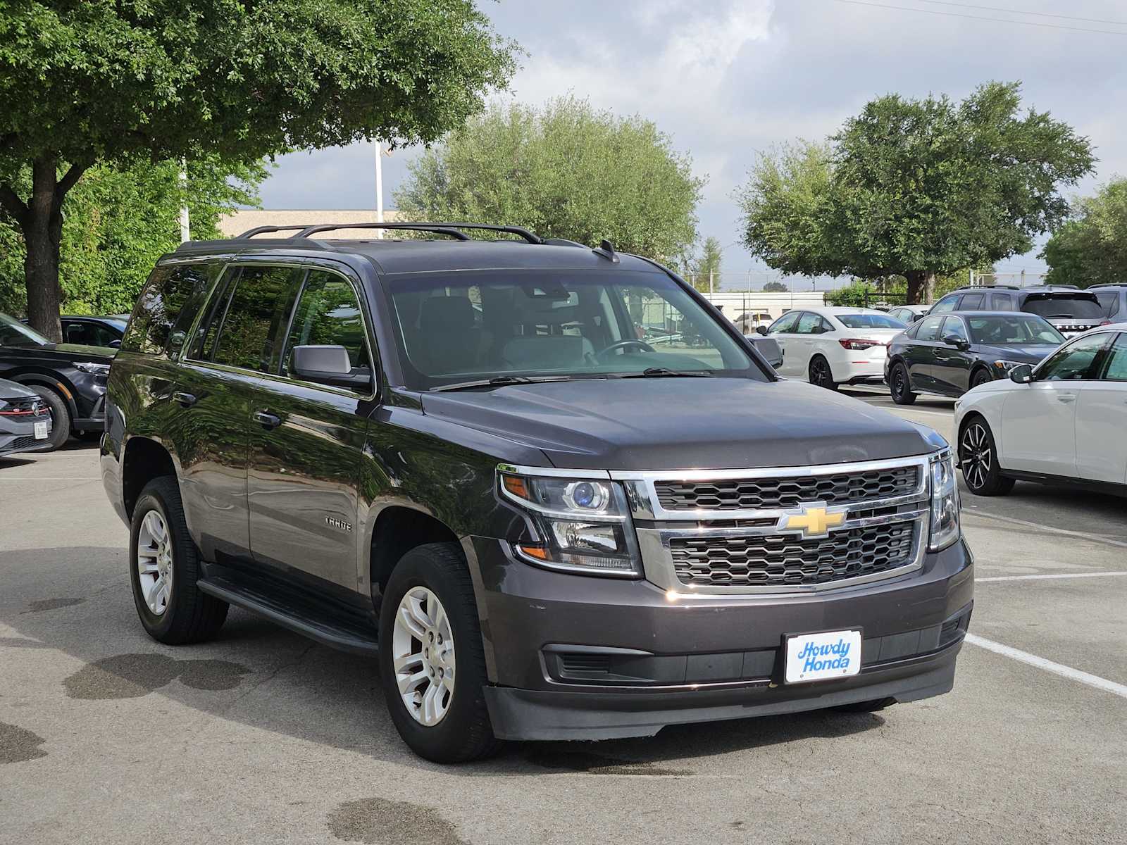 Thumbnail: 2016 Chevrolet Tahoe - 3