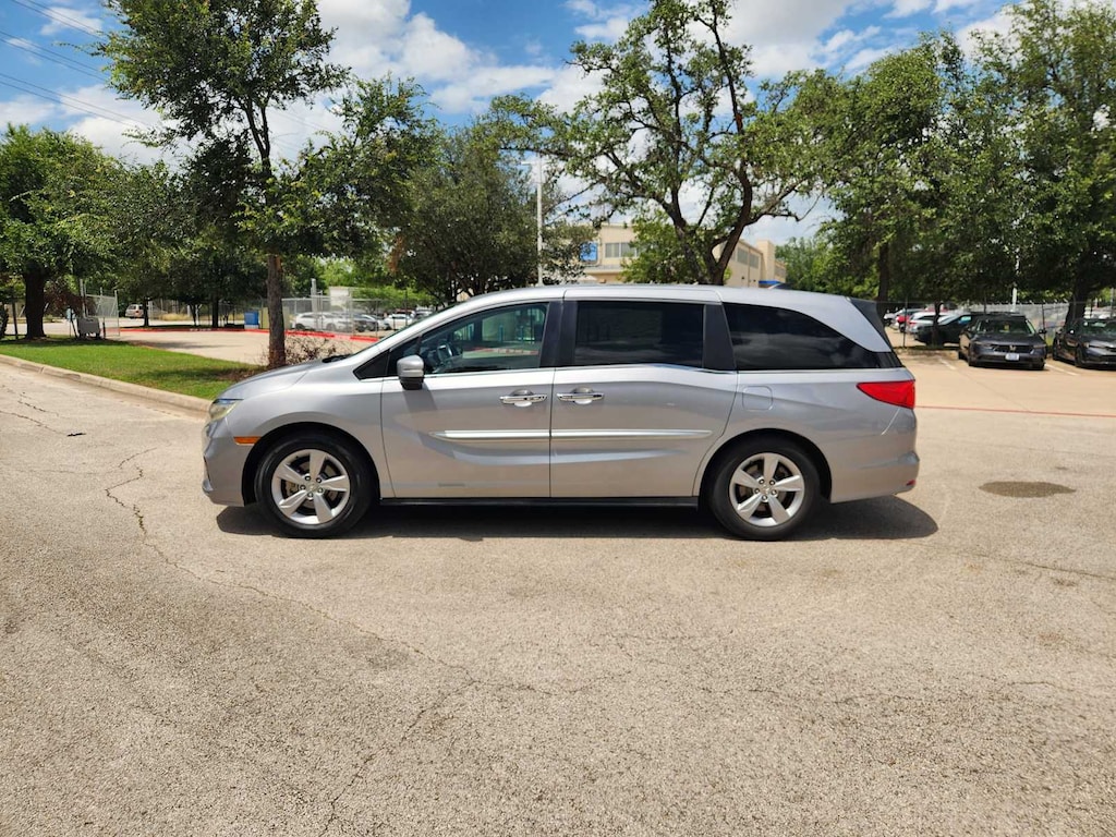 Used 2018 Honda Odyssey Van