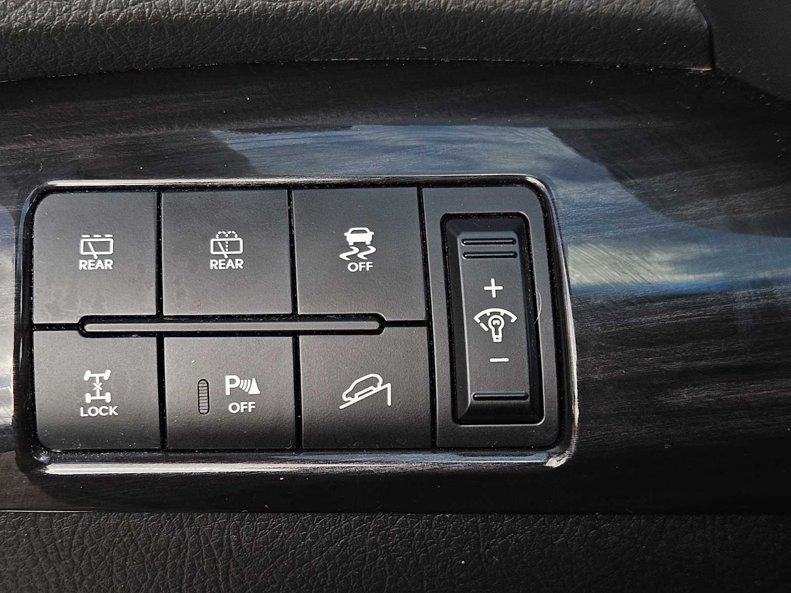 Thumbnail: 2011 Kia Sorento - 21