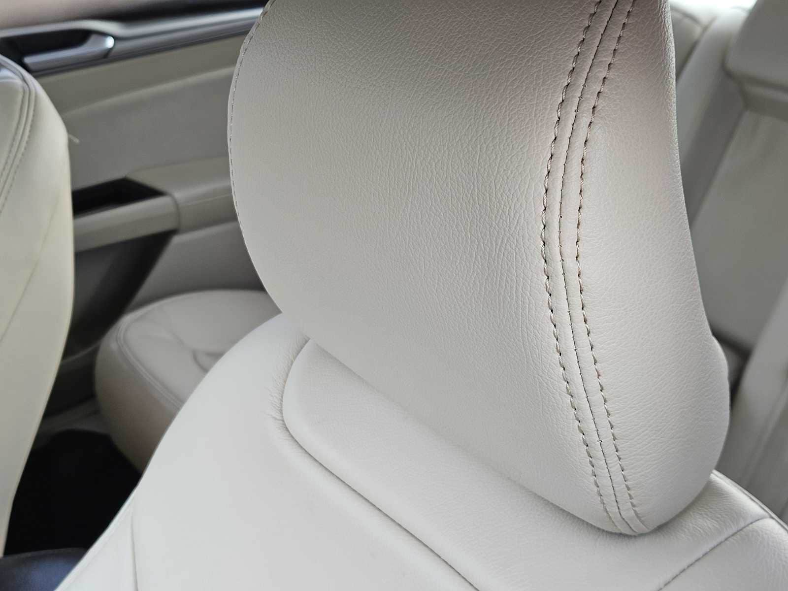 Thumbnail: 2015 Ford Fusion - 15