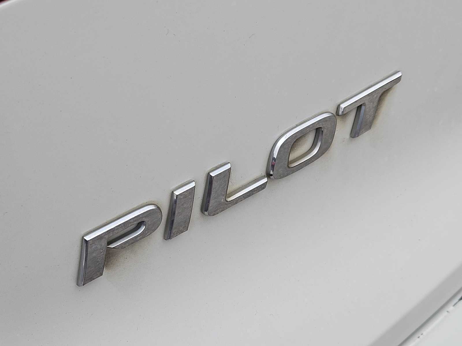 Thumbnail: 2017 Honda Pilot - 12