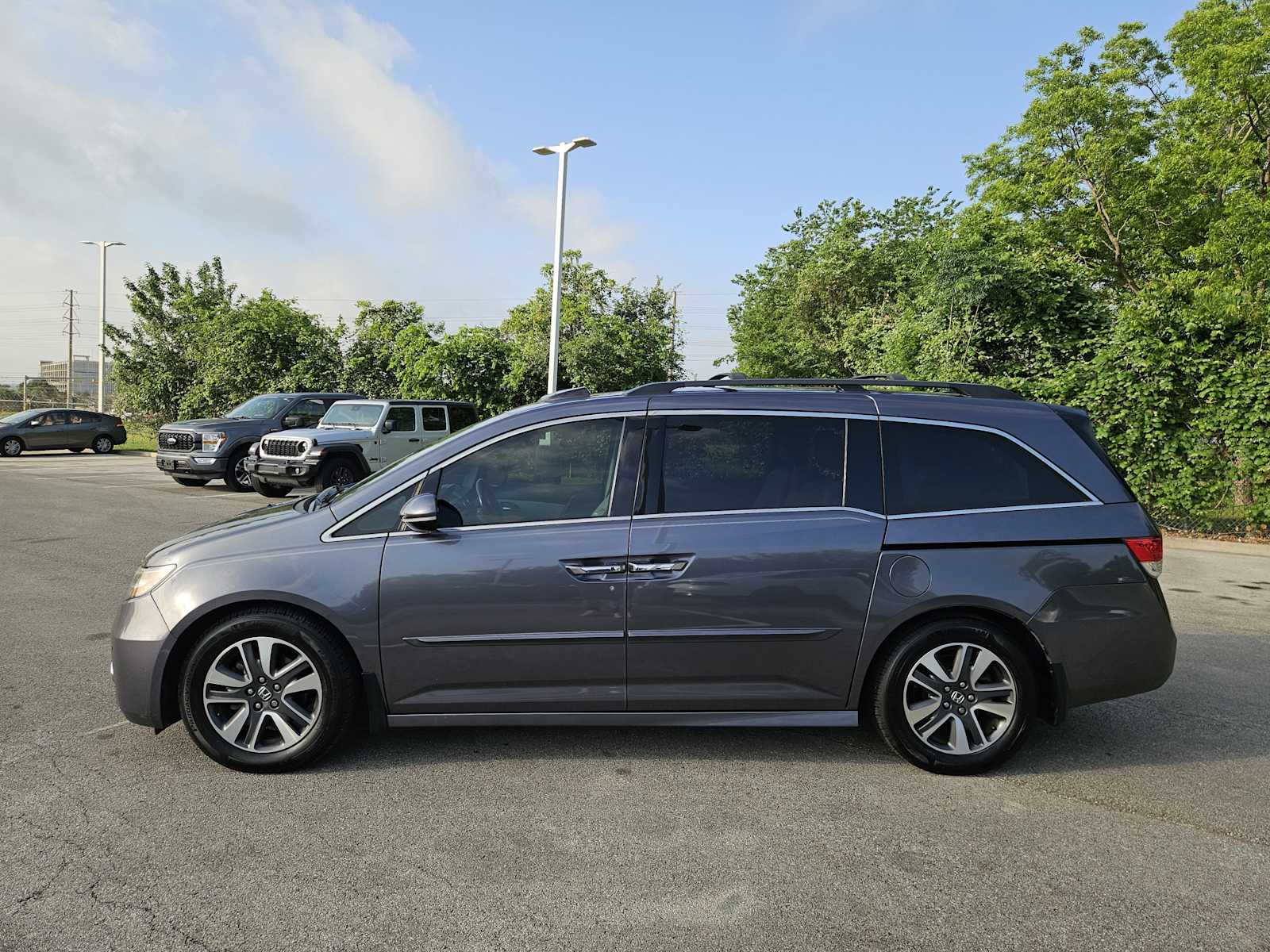 Thumbnail: 2015 Honda Odyssey - 4