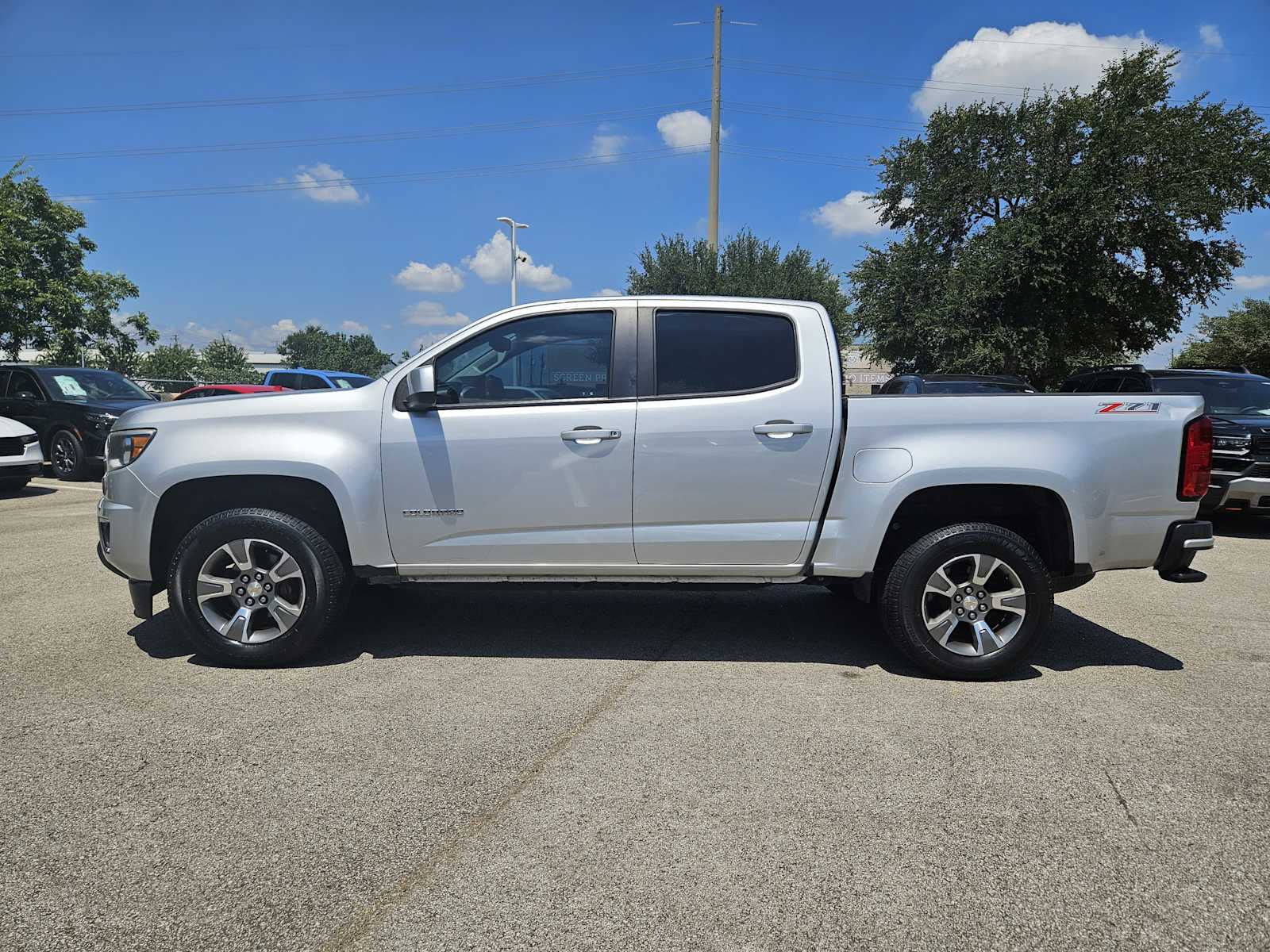 Thumbnail: 2019 Chevrolet Colorado - 4