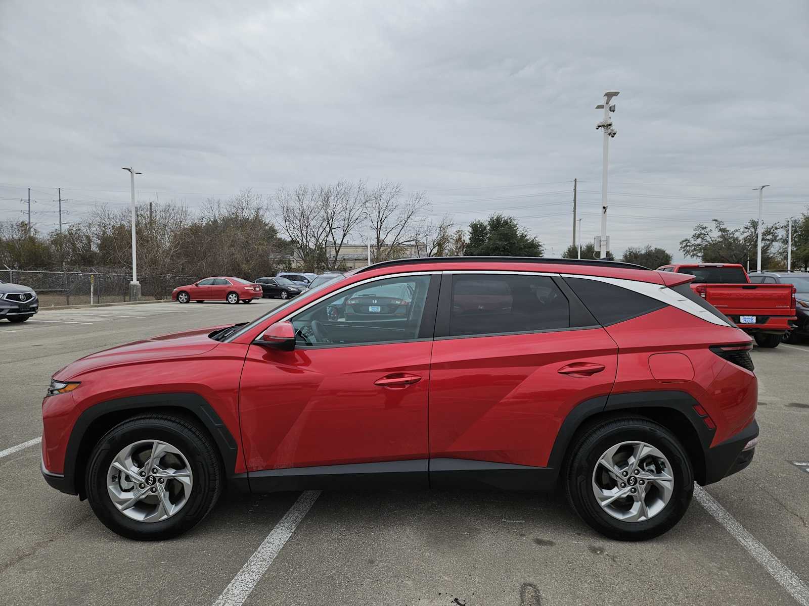 Thumbnail: 2022 Hyundai Tucson - 4