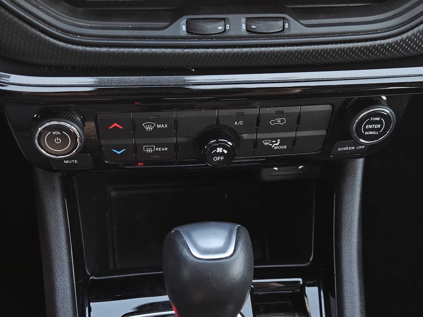 Thumbnail: 2024 Jeep Compass - 18