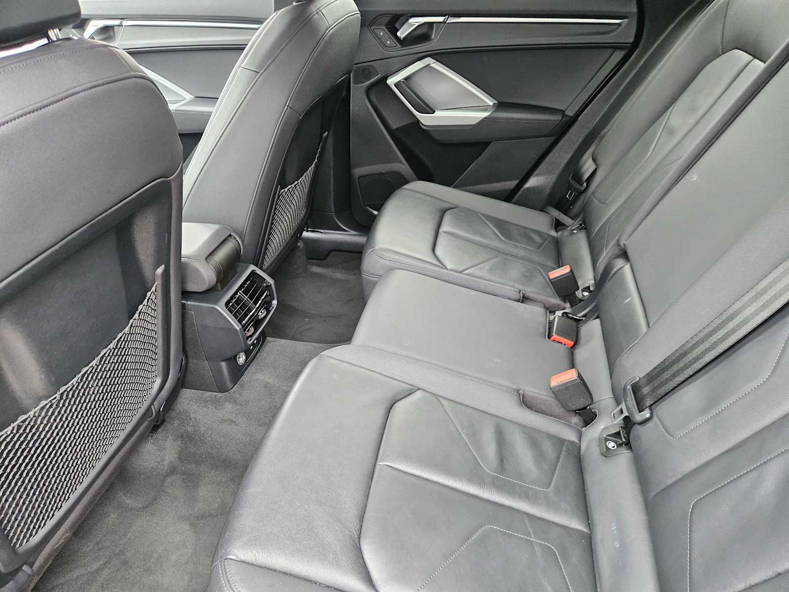 Thumbnail: 2020 Audi Q3 - 28