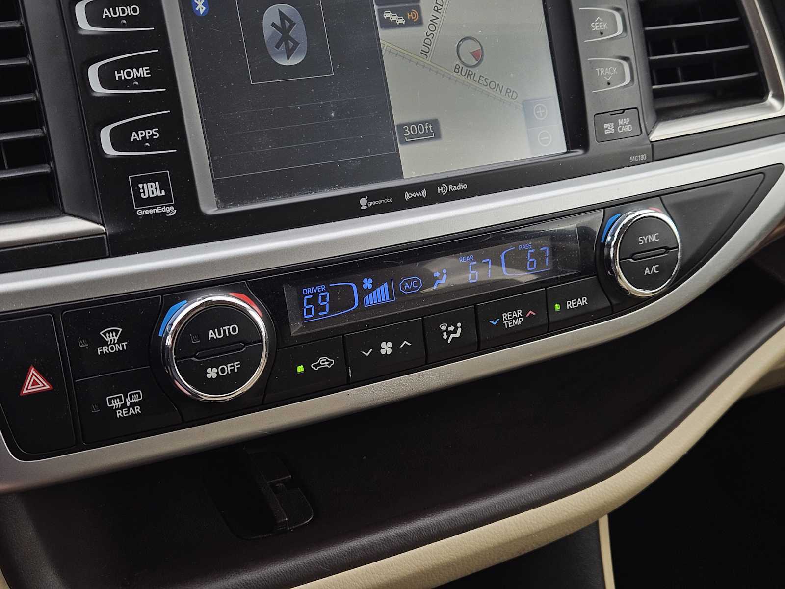 Thumbnail: 2017 Toyota Highlander - 19