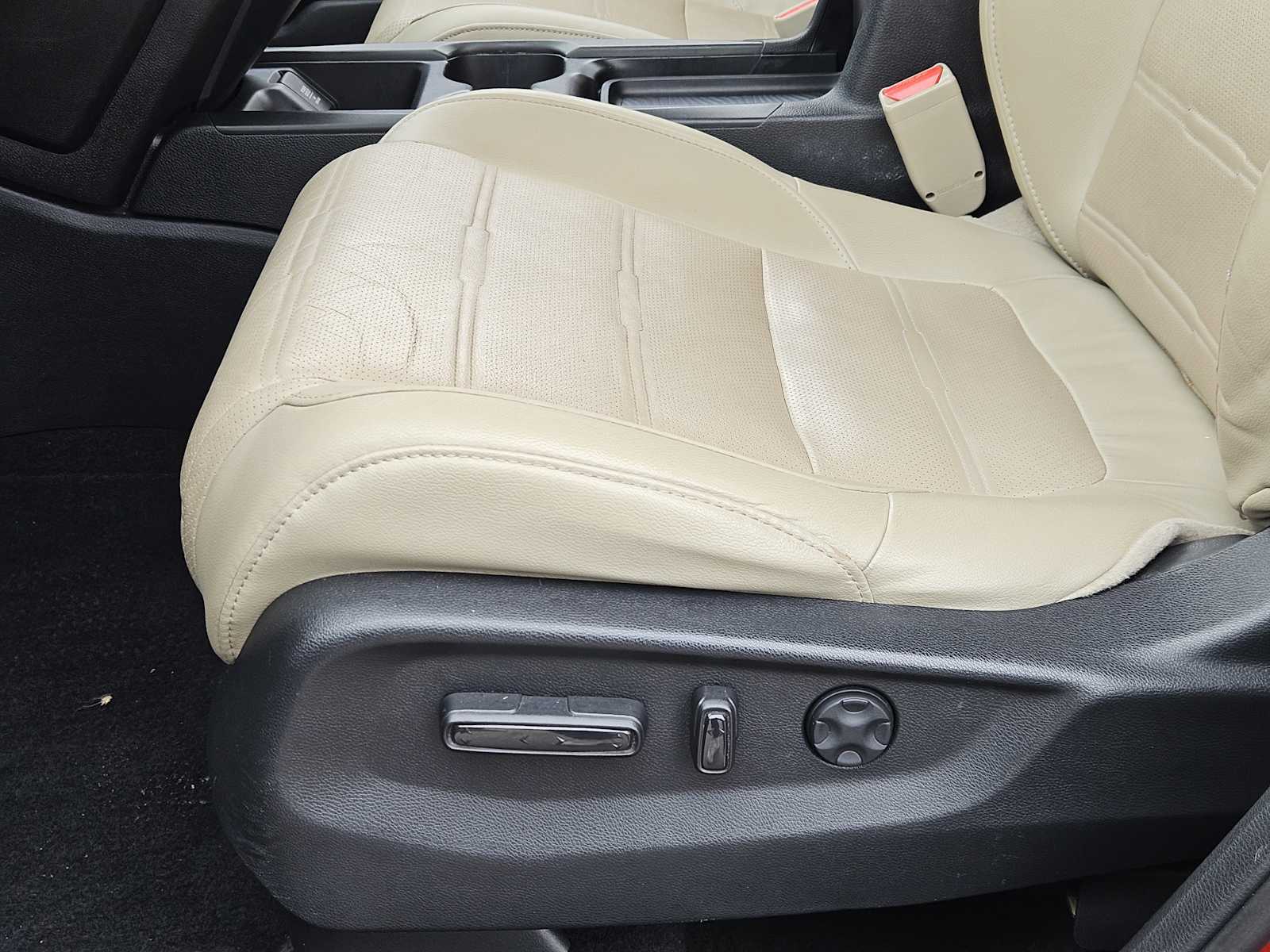 Thumbnail: 2019 Honda CR-V - 23