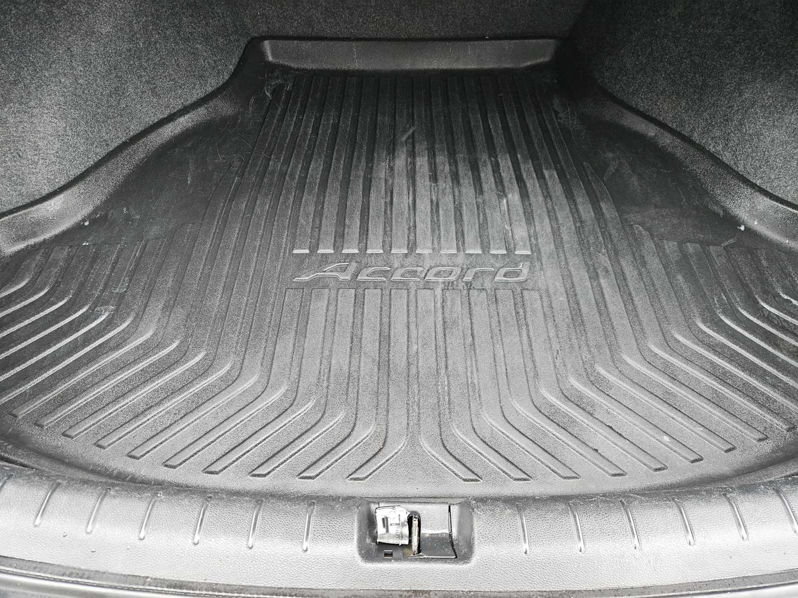 Thumbnail: 2013 Honda Accord - 30