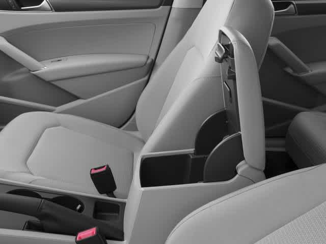 Thumbnail: 2018 Volkswagen Passat - 15