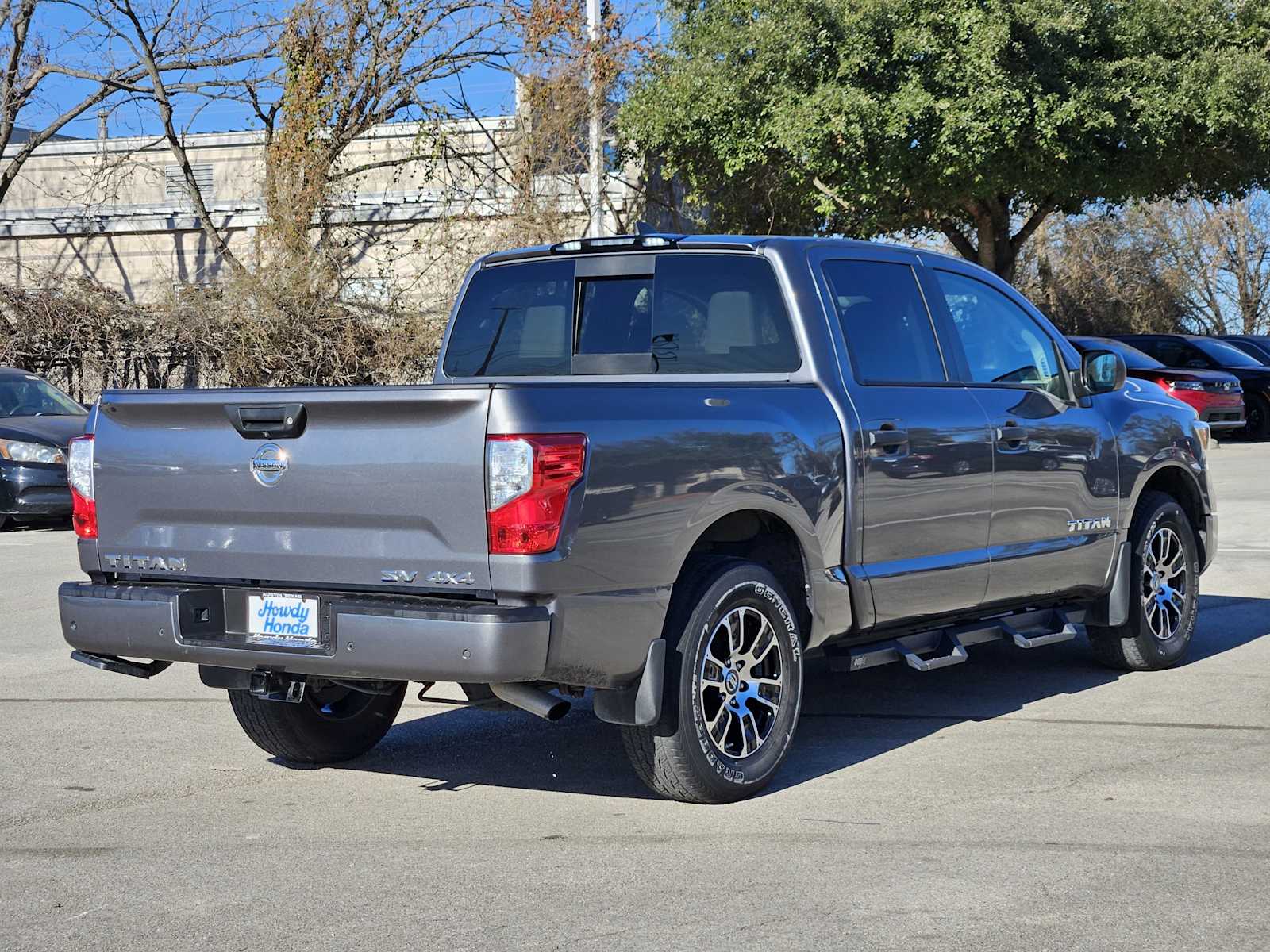 Thumbnail: 2022 Nissan Titan - 6