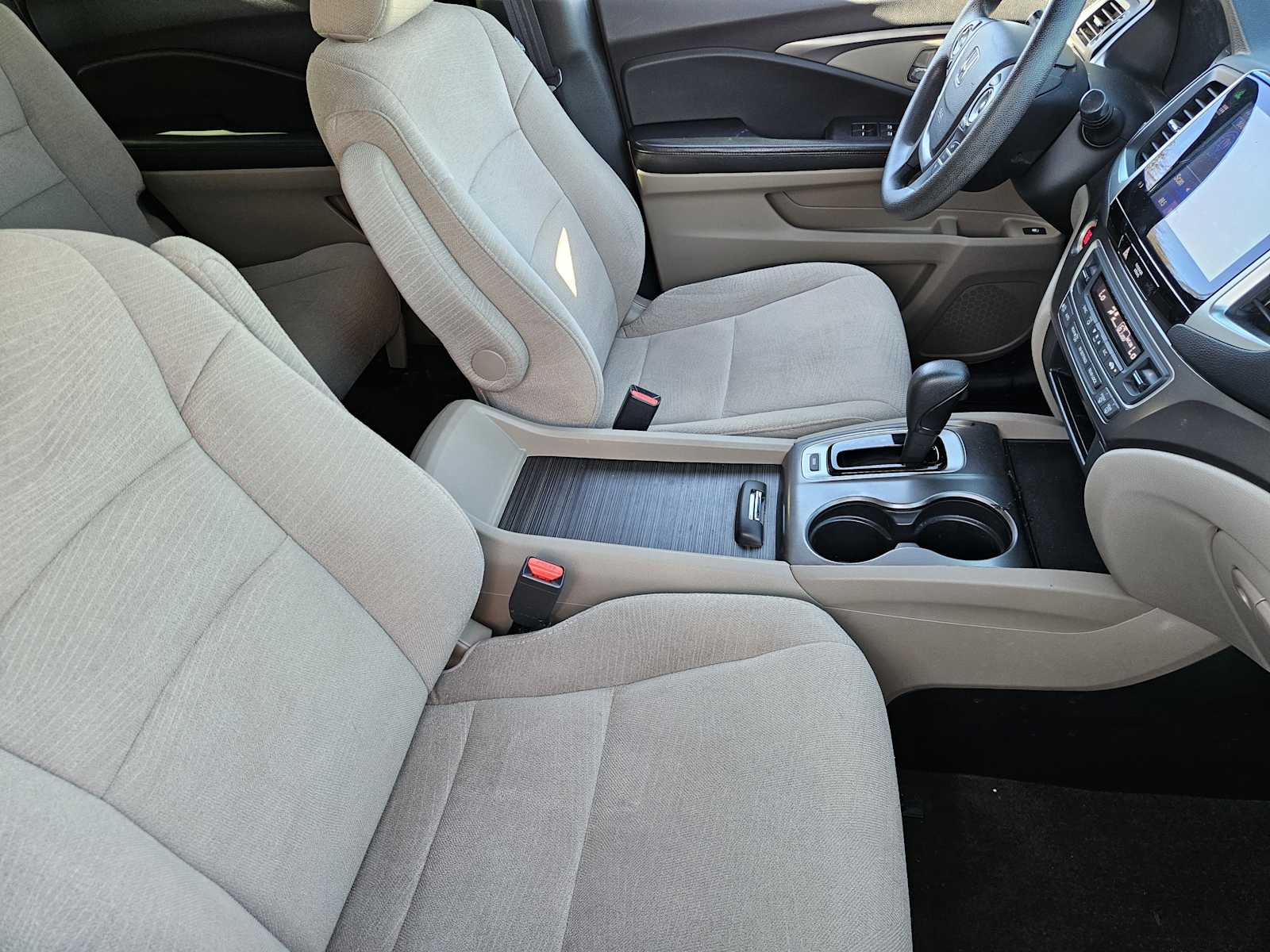 Thumbnail: 2016 Honda Pilot - 13