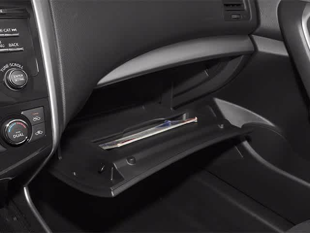 Thumbnail: 2014 Nissan Altima - 19
