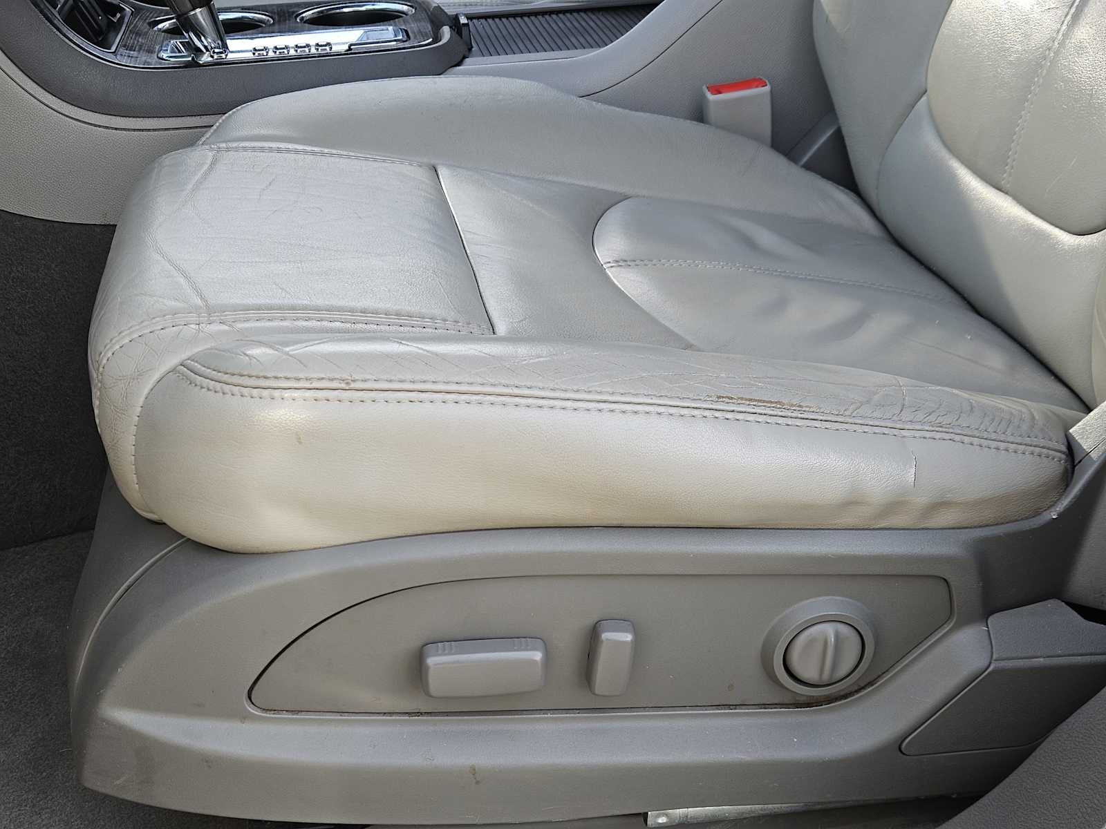 Thumbnail: 2016 GMC Acadia - 22