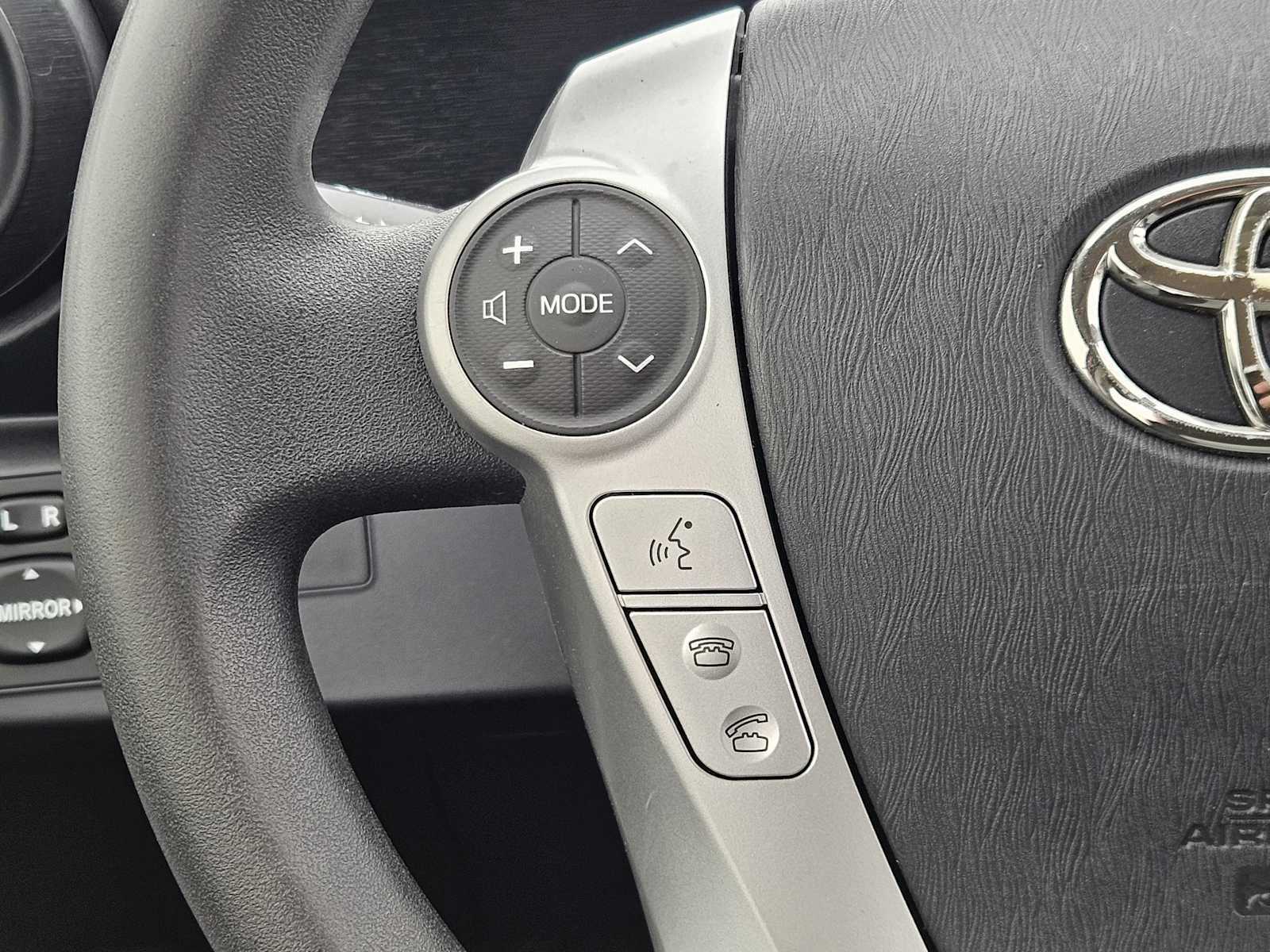 Thumbnail: 2012 Toyota Prius c - 26