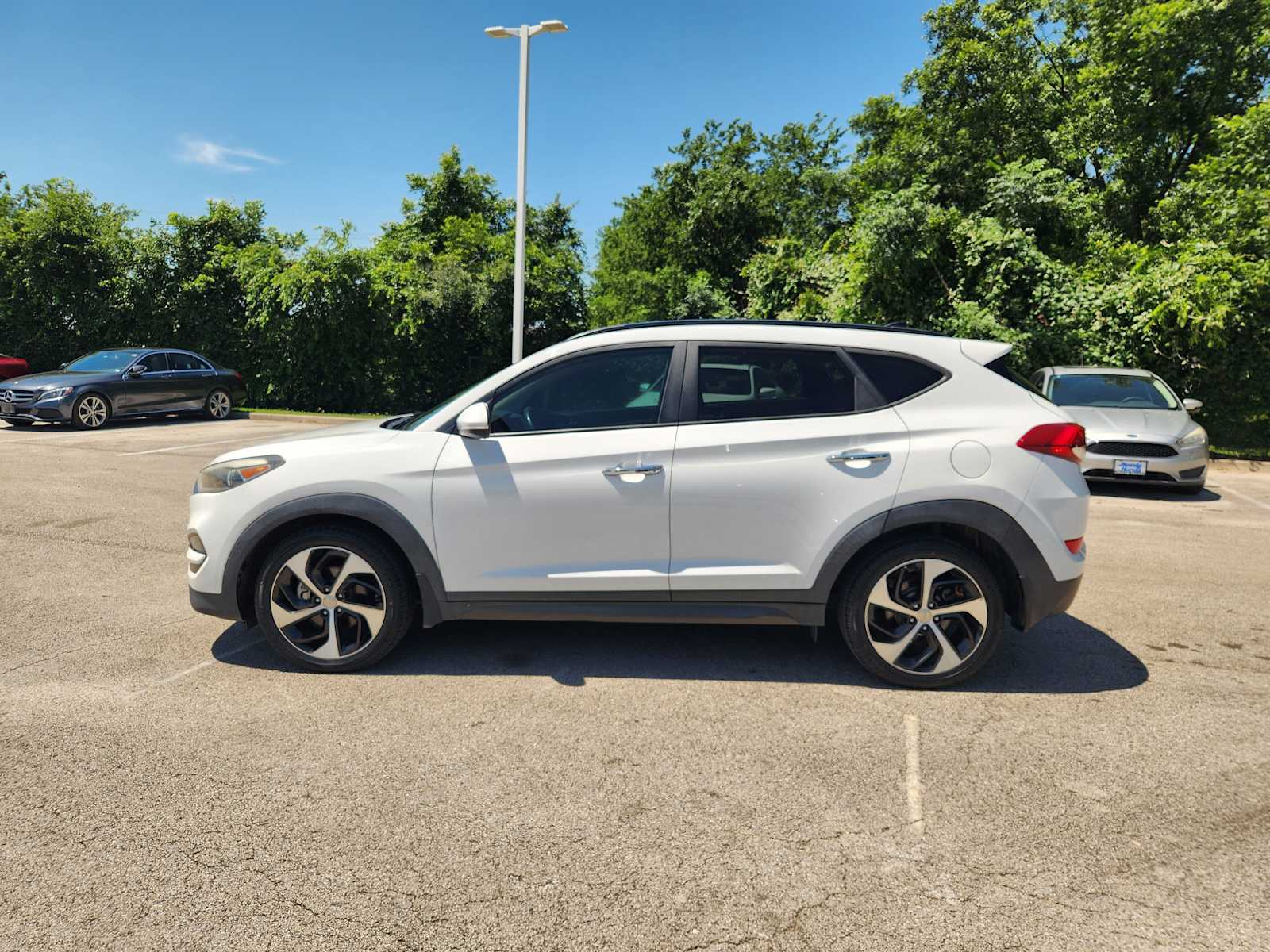 Thumbnail: 2016 Hyundai Tucson - 4