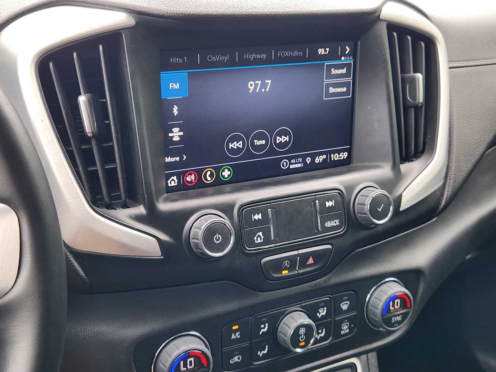 Thumbnail: 2023 GMC Terrain - 17