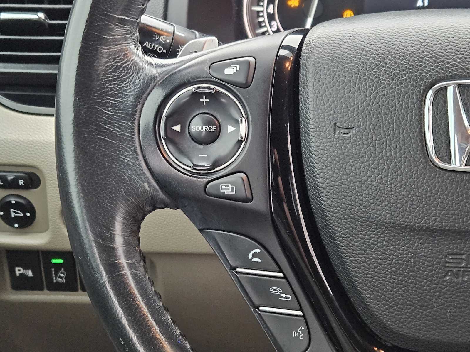 Thumbnail: 2017 Honda Pilot - 28