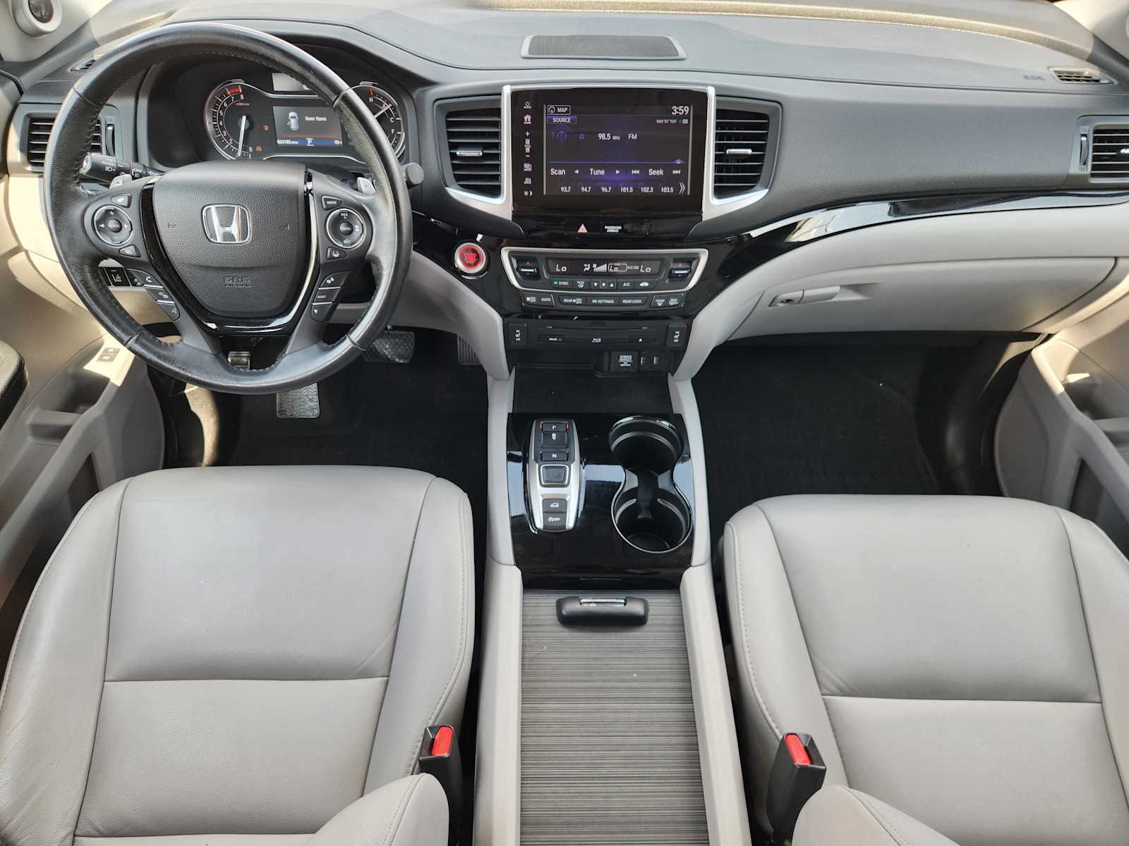 Thumbnail: 2017 Honda Pilot - 26
