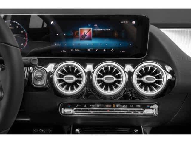 Thumbnail: 2021 Mercedes-Benz GLA - 10