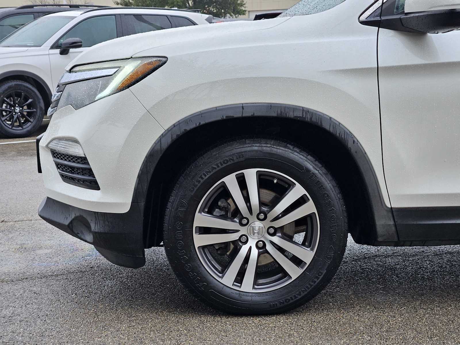 Thumbnail: 2018 Honda Pilot - 8