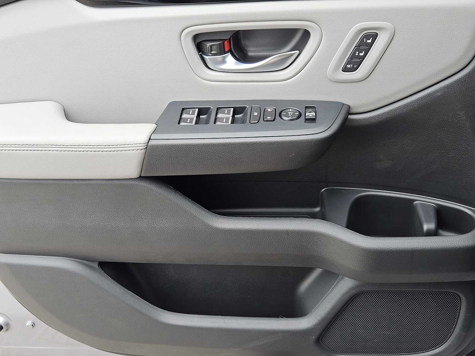 Thumbnail: 2025 Honda Pilot - 18