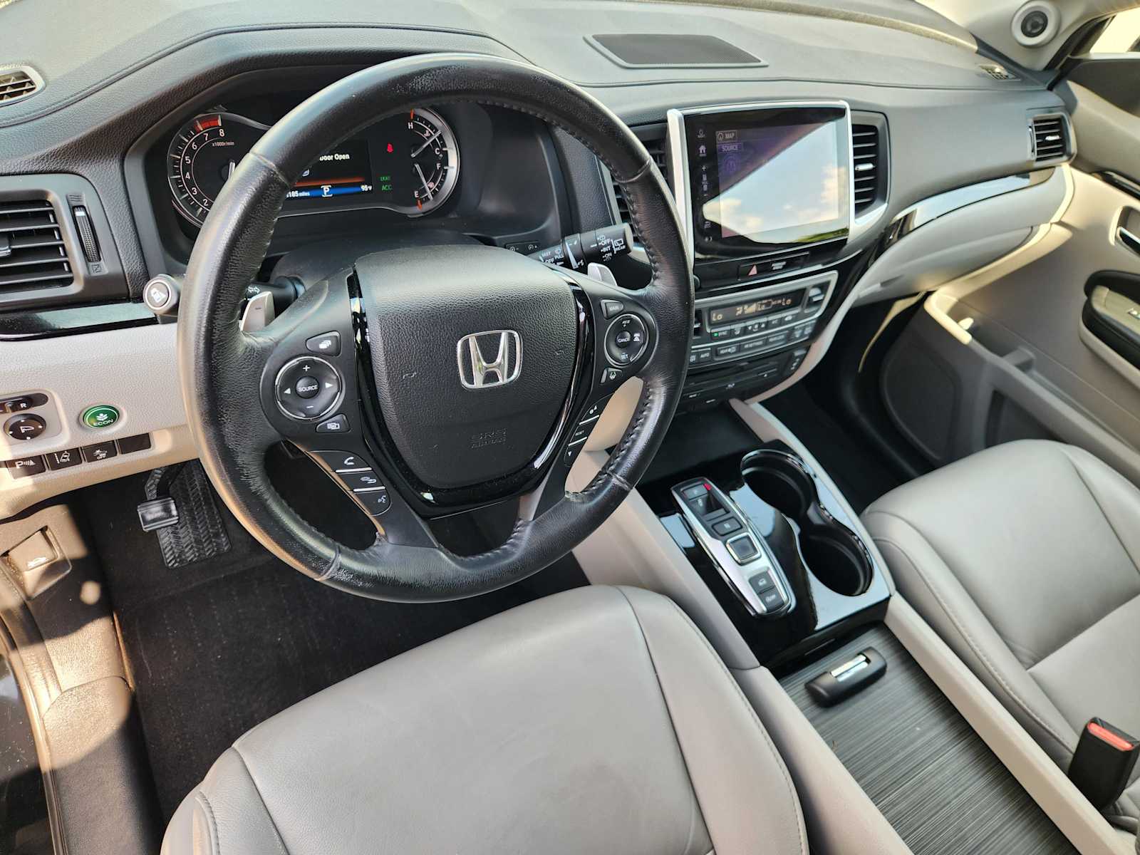 Thumbnail: 2017 Honda Pilot - 2