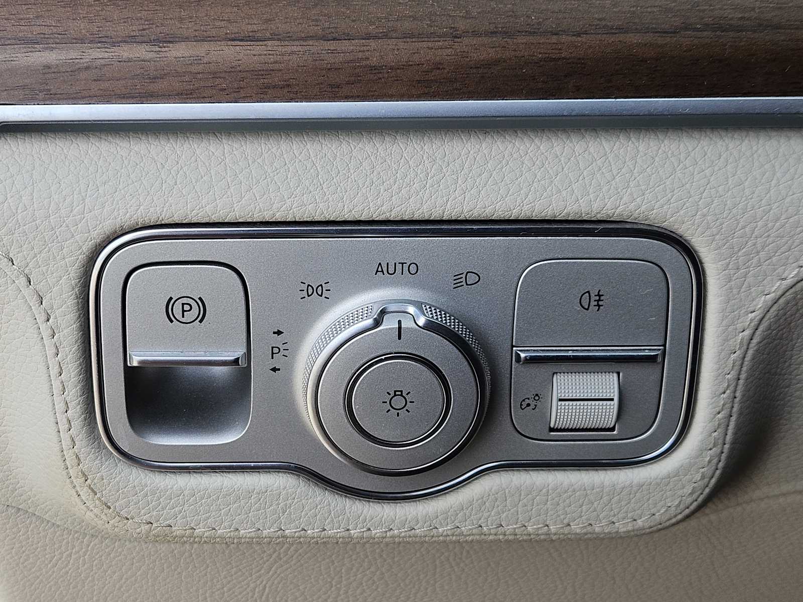 Thumbnail: 2023 Mercedes-Benz GLE - 22