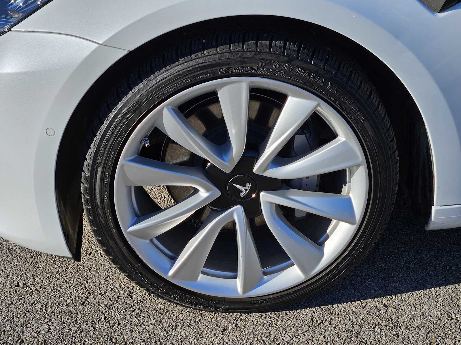 Thumbnail: 2018 Tesla Model 3 - 9