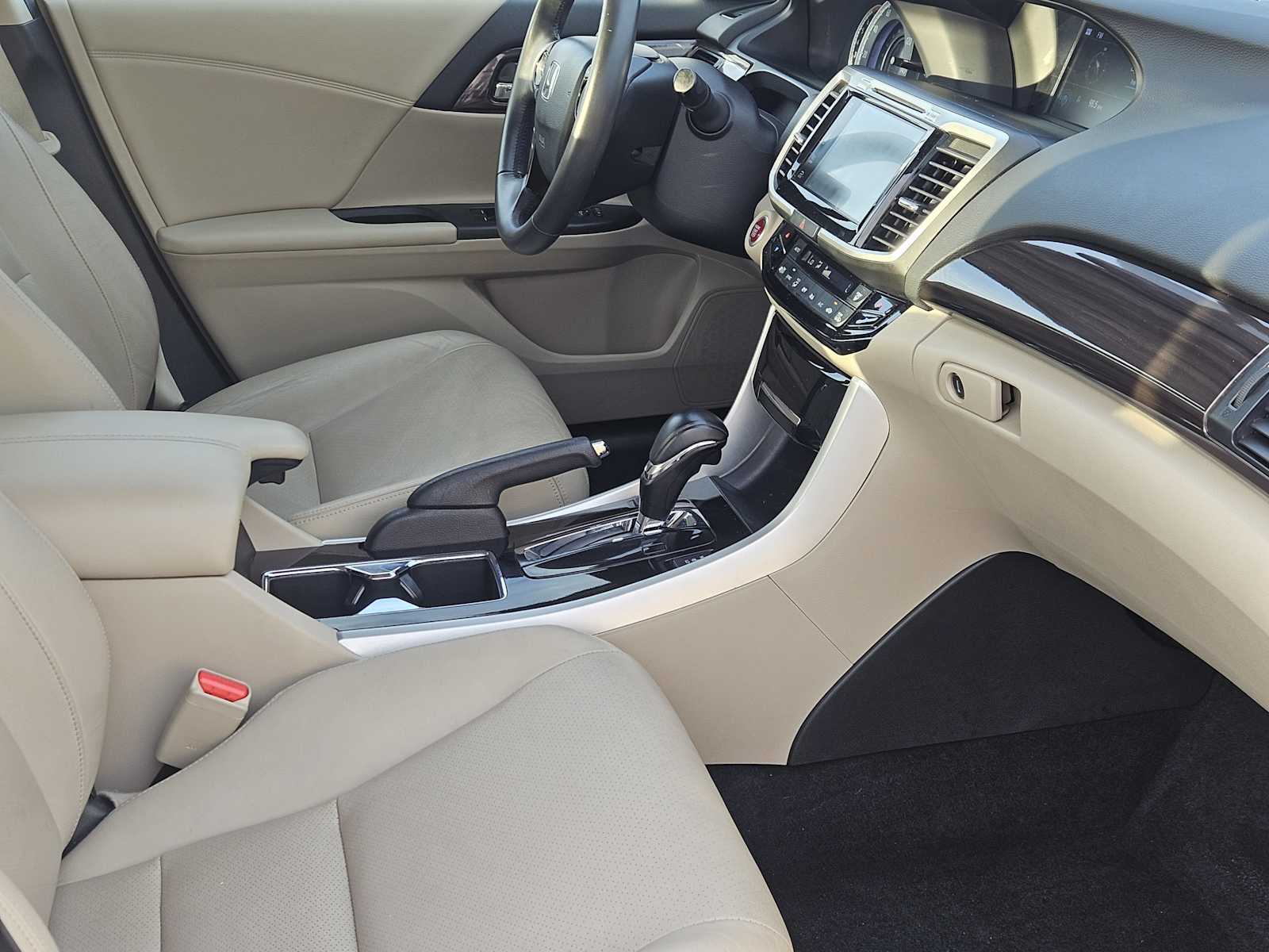 Thumbnail: 2017 Honda Accord - 15