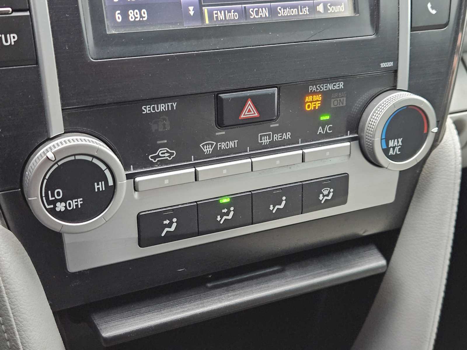 Thumbnail: 2014 Toyota Camry - 18