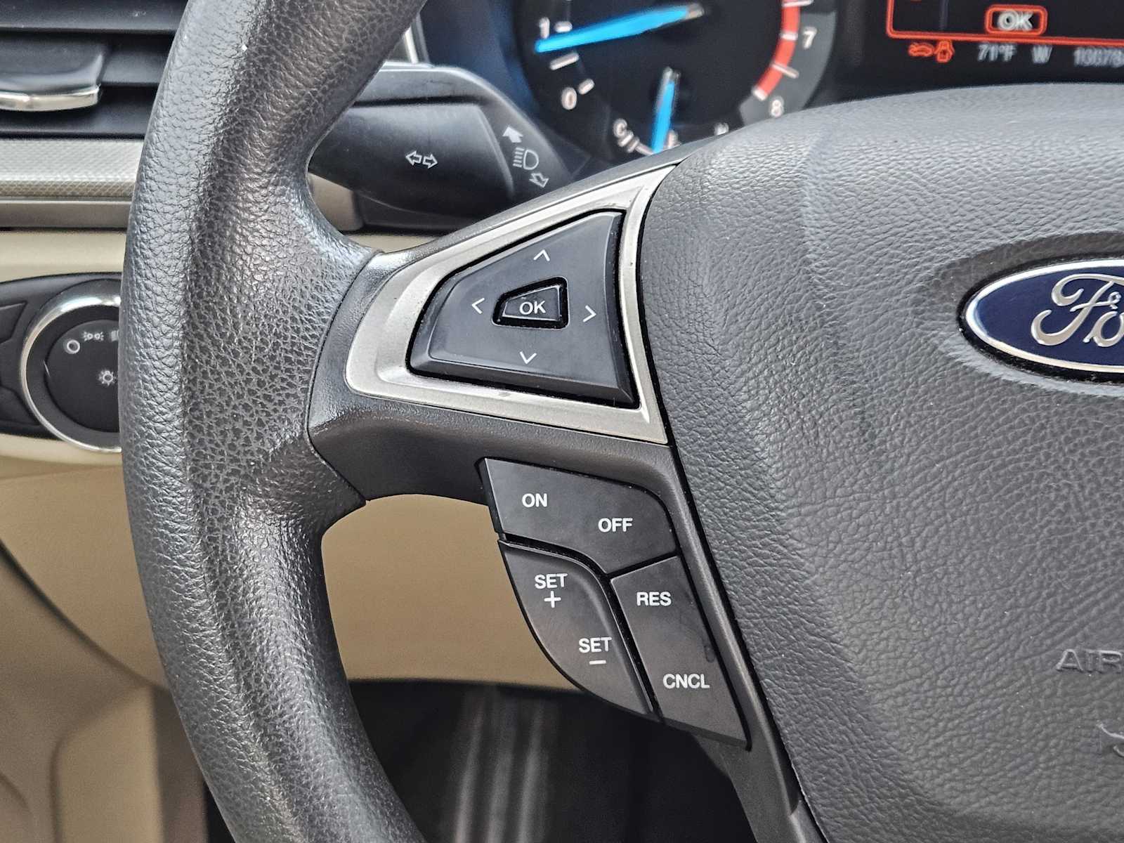 Thumbnail: 2015 Ford Fusion - 25