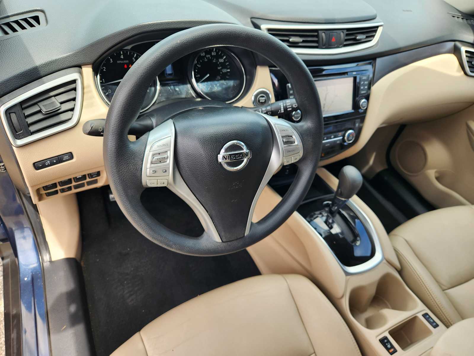 Thumbnail: 2016 Nissan Rogue - 2