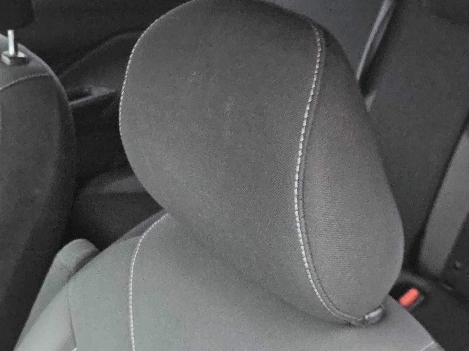 Thumbnail: 2020 Nissan Kicks - 15