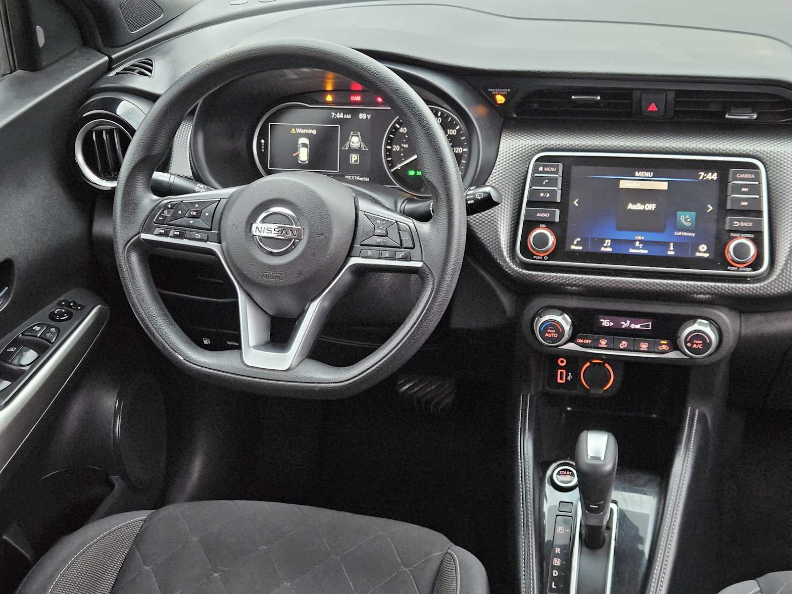 Thumbnail: 2020 Nissan Kicks - 25