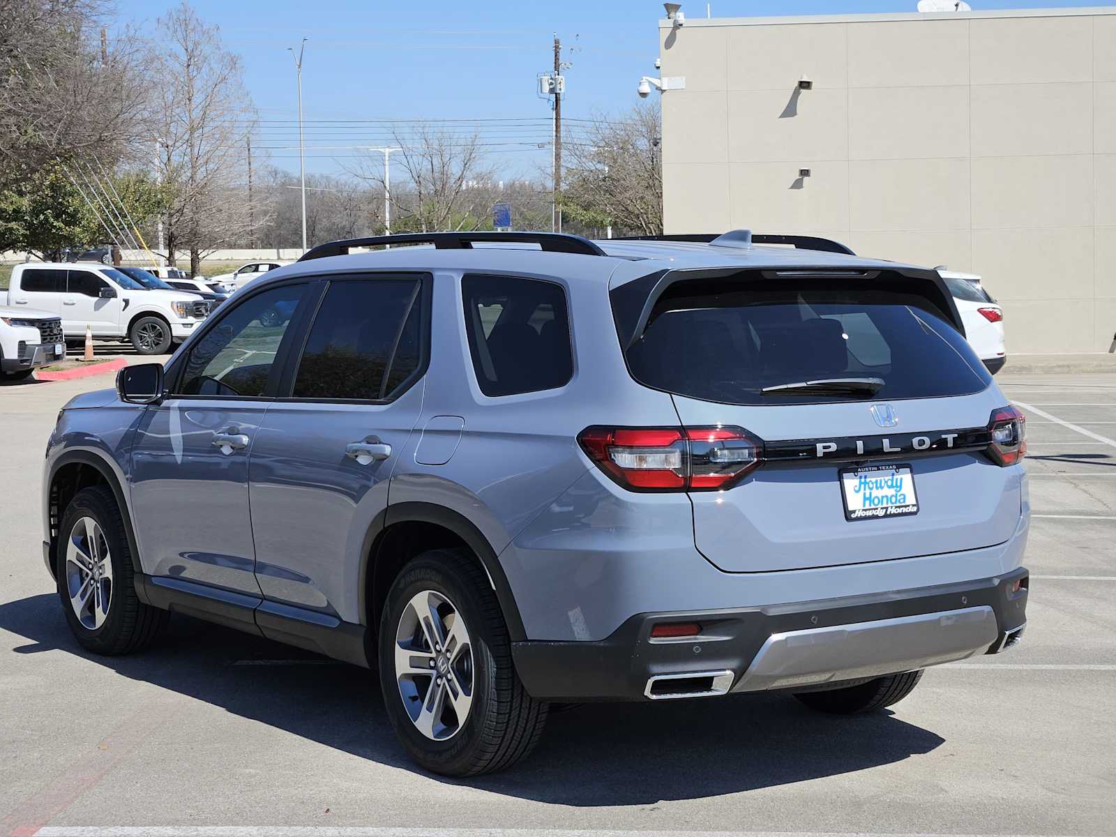 Thumbnail: 2026 Honda Pilot - 4