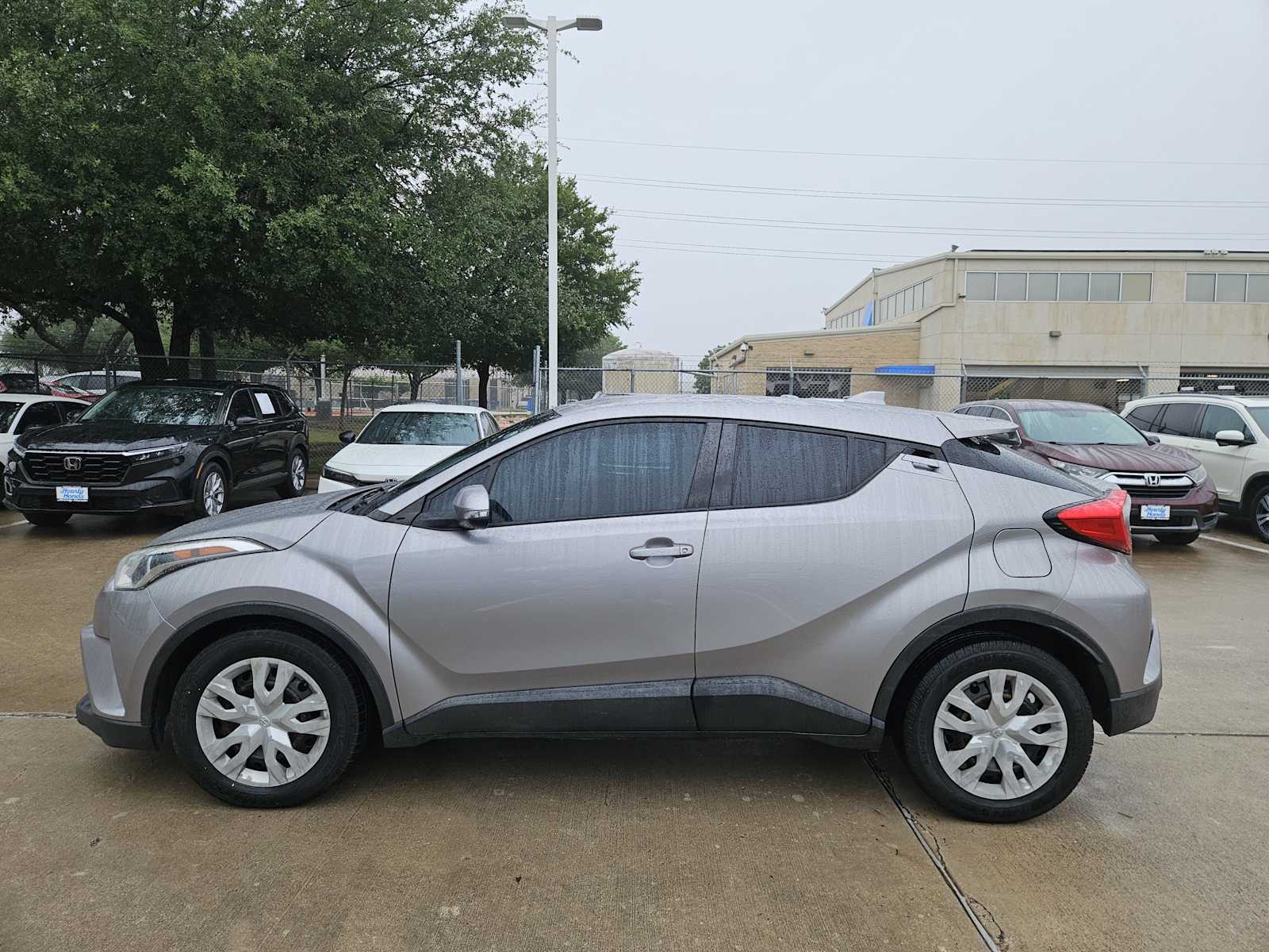 Thumbnail: 2019 Toyota C-HR - 4