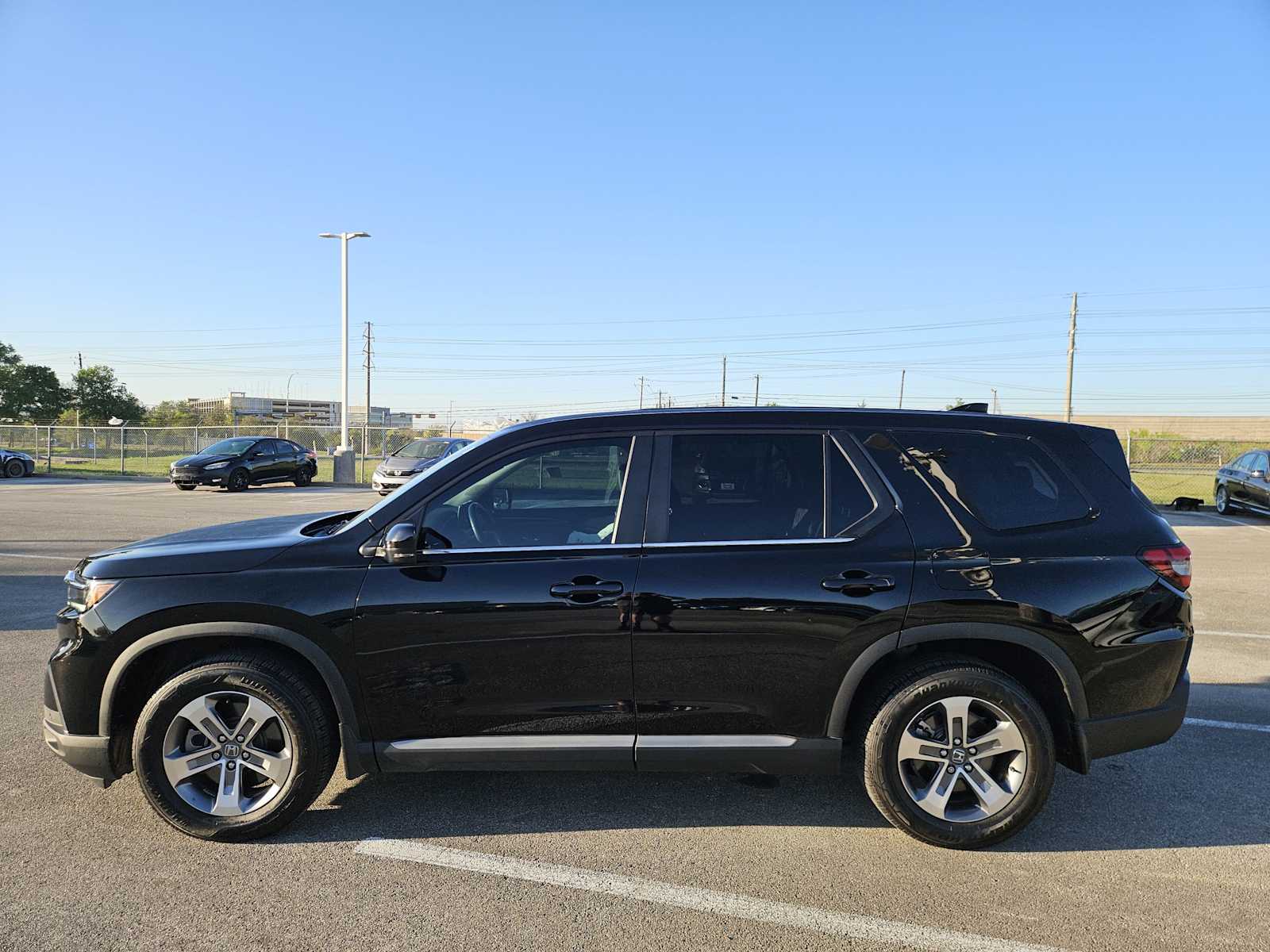 Thumbnail: 2023 Honda Pilot - 4