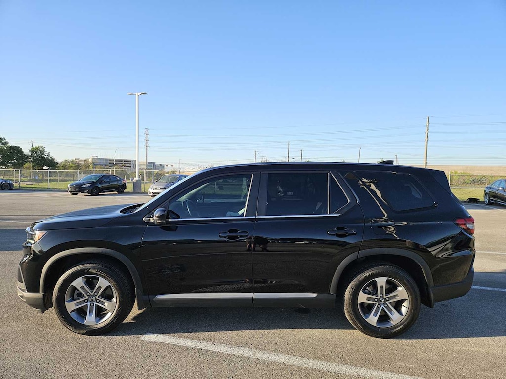 Certified 2023 Honda Pilot EX-L 8 Passenger SUV