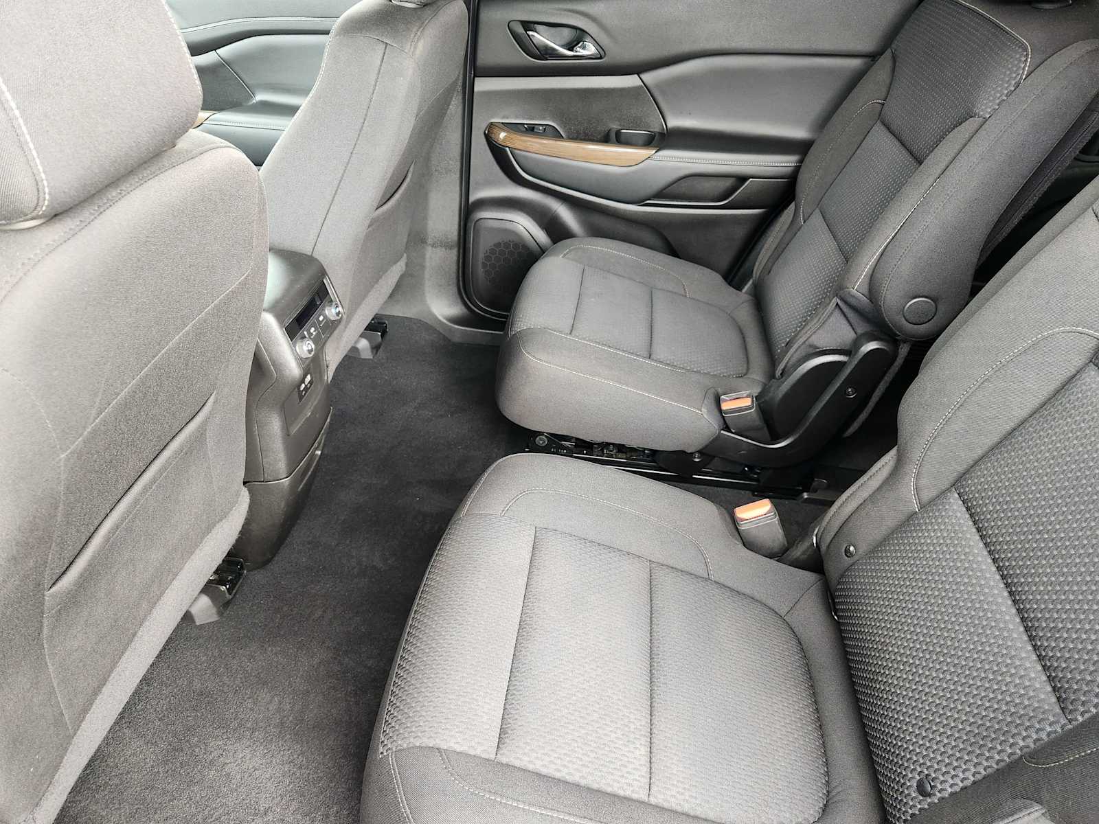 Thumbnail: 2023 GMC Acadia - 30