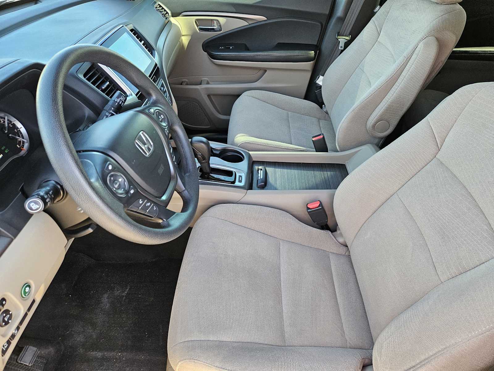 Thumbnail: 2016 Honda Pilot - 12