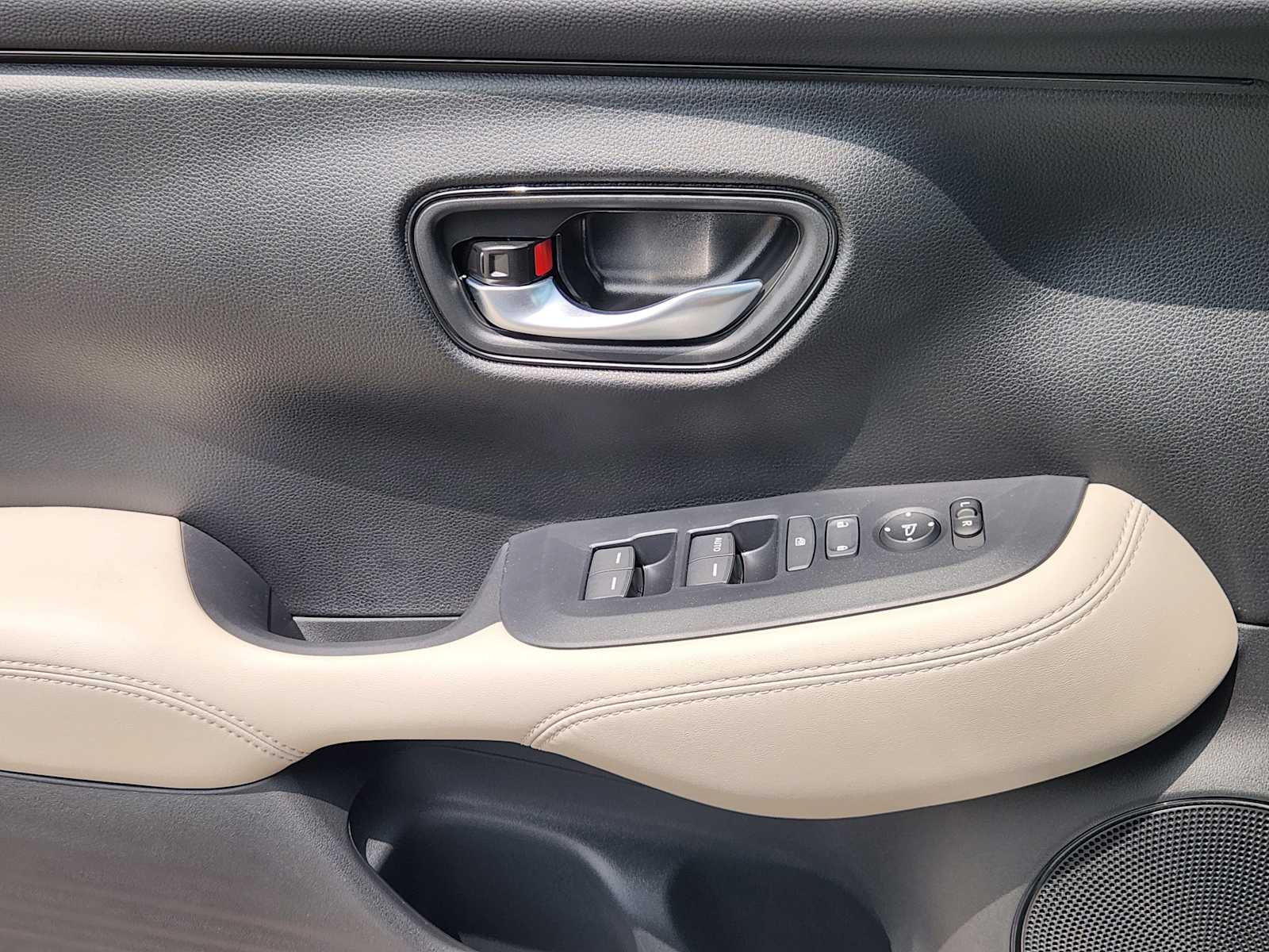Thumbnail: 2027 Honda HR-V - 19