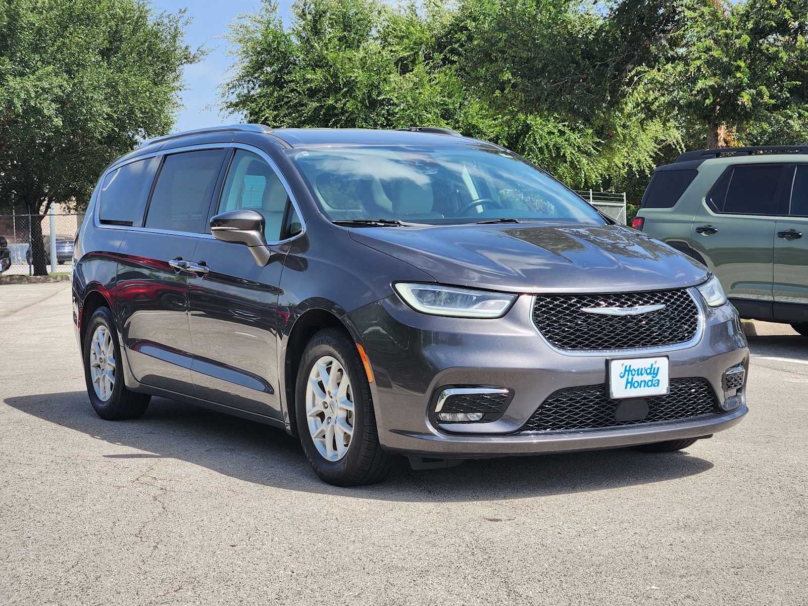 Thumbnail: 2021 Chrysler Pacifica - 2